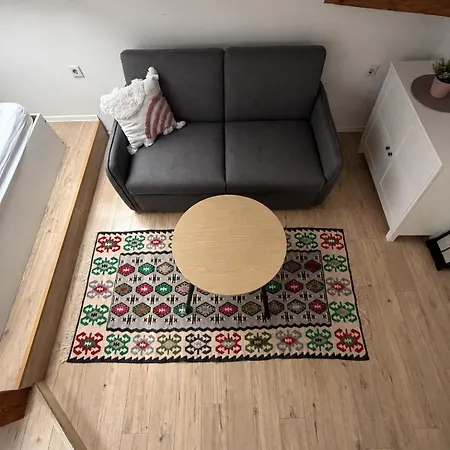 West Apartmán
